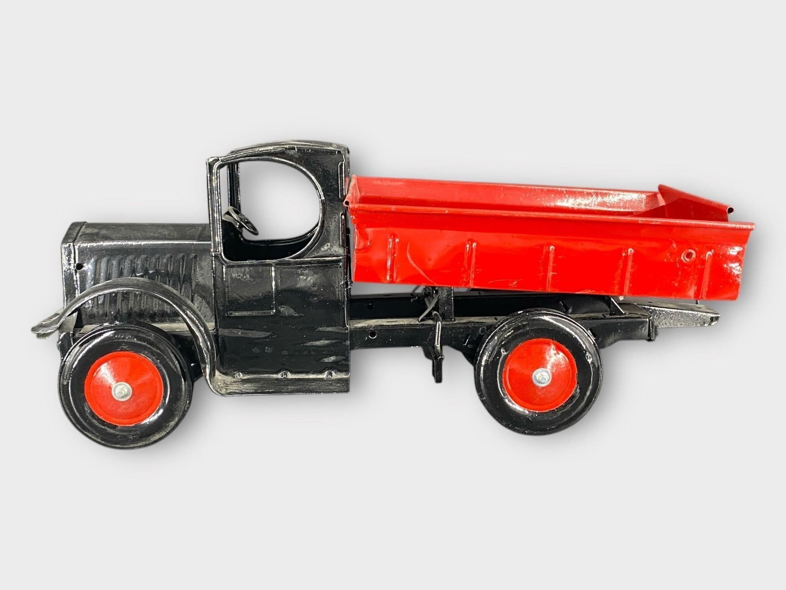 Vintage Emmets Metal Toy Dump Truck 19 in. (1 of 6)