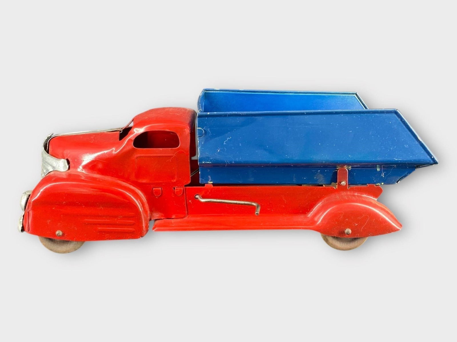 Marx or Wyandotte Grain Dump Truck (1 of 6)