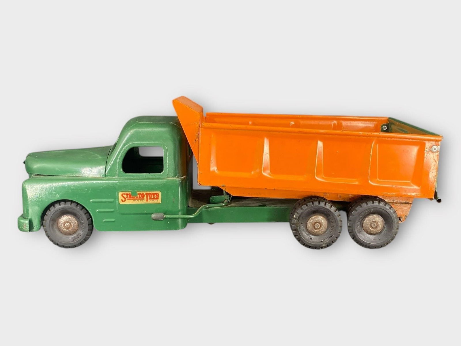 Structo Dump Hydraulic Pressed Steel Truck 20in (1 of 6)