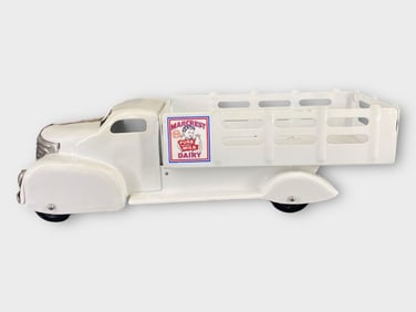 Marx Marcrest Dairy Pressed Steel Delivery Truck