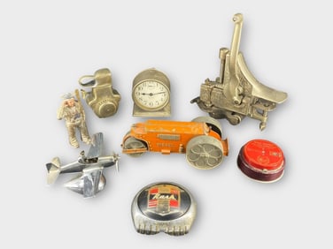 Discovery Lot of 8 Metal Vintage Pieces