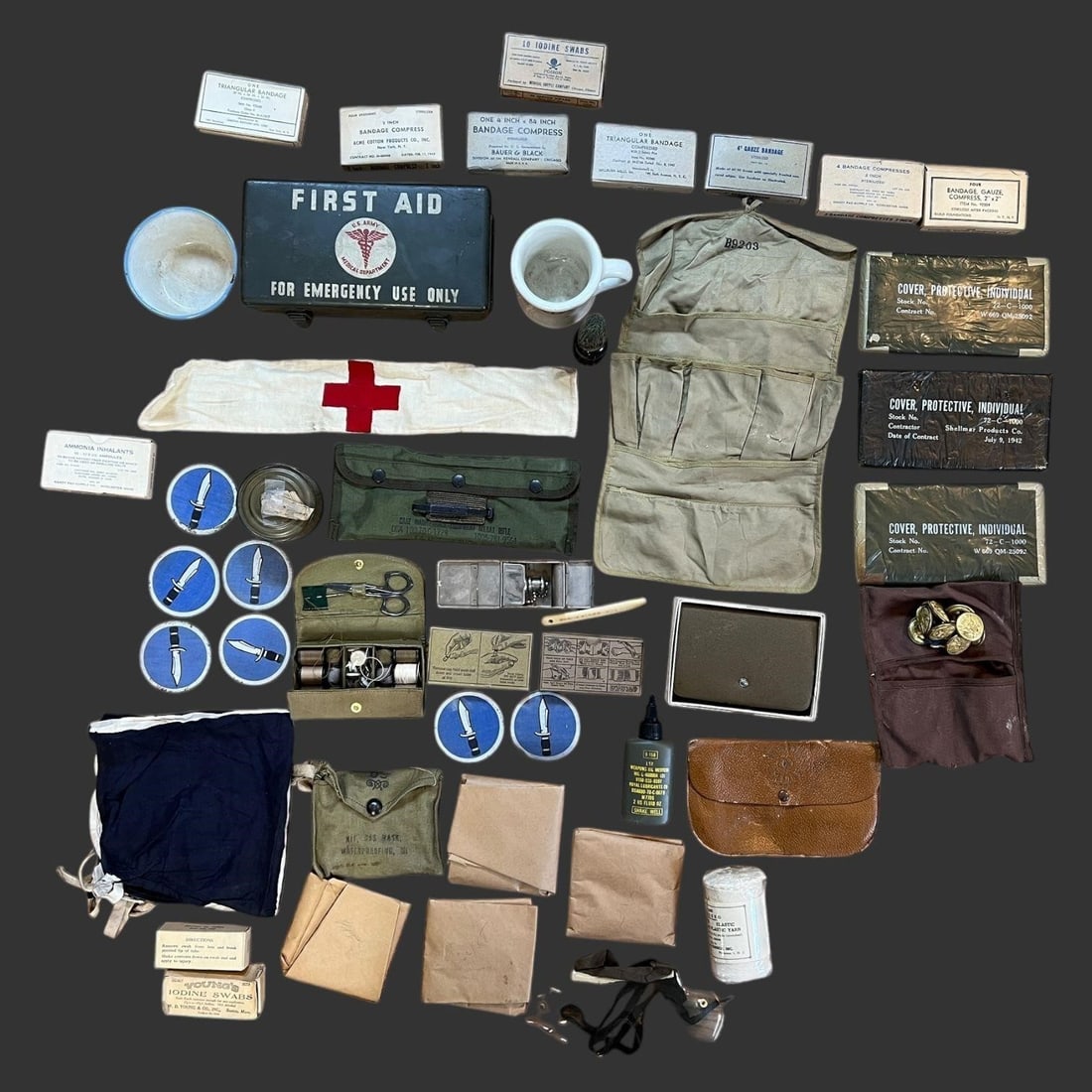 Large Lot of Antique Military Items (1 of 12)