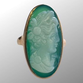 Victorian 10K Yellow Gold Chalcedony Cameo Ring