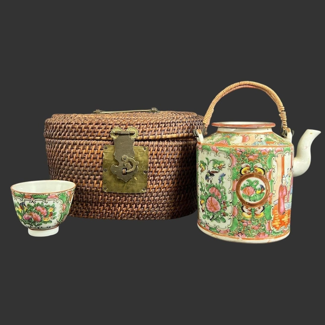 Chinese Canton Teapot & Cups with Woven Basket (1 of 17)