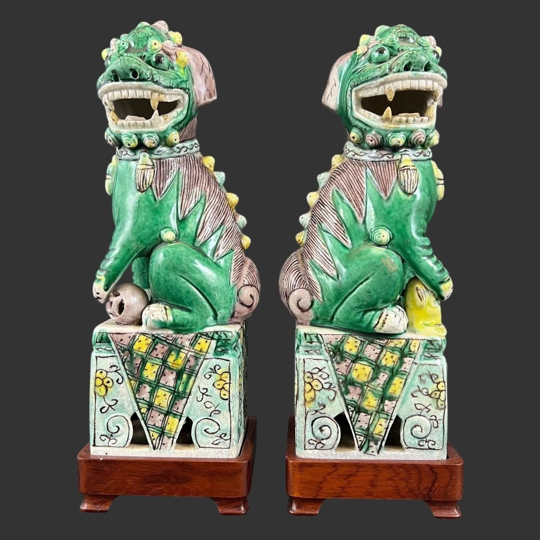 Pair of Famille Verte Porcelain Foo Dog Figurines (1 of 9)