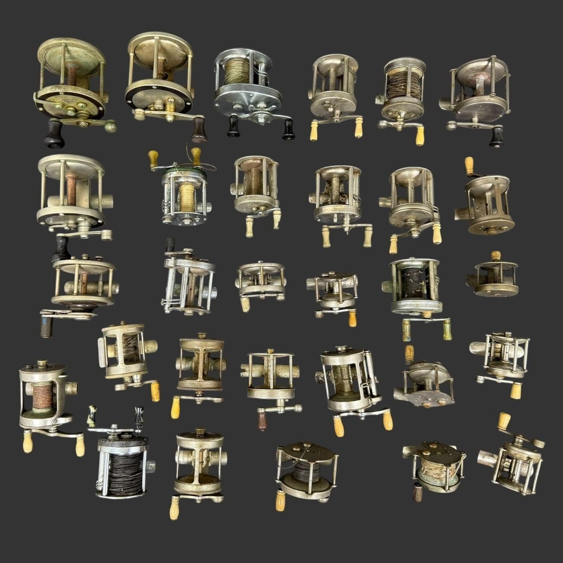 Vintage Lot of 30 Fishing Reels (1 of 16)