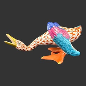 Herend Hungary Fishnet Porcelain #5052 Figurine