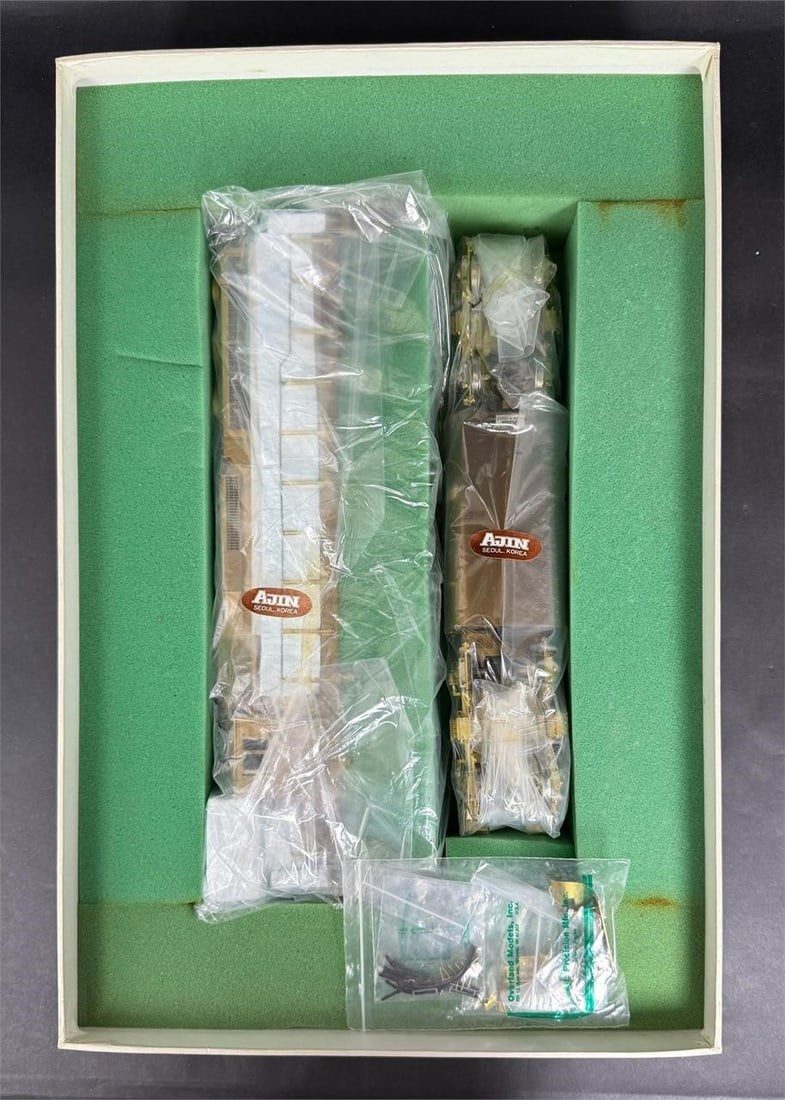 Overland Models, Inc. GP40-2 Low Hood Train (1 of 7)