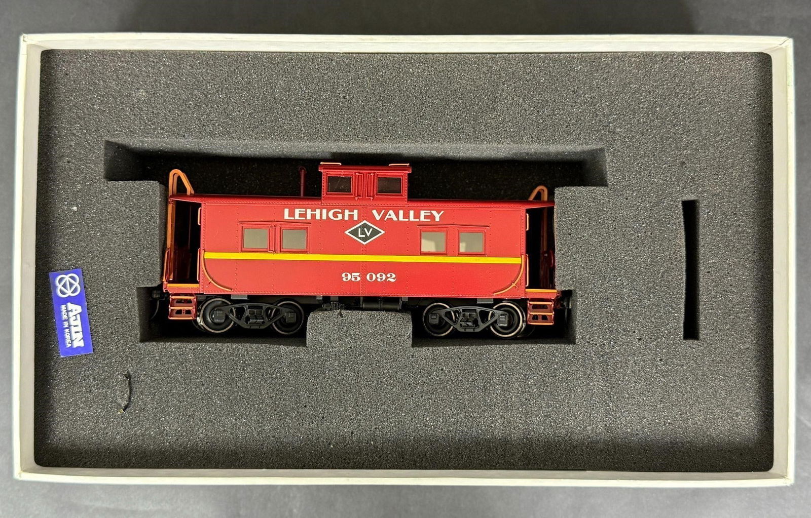 Overland Models, Inc. LV Steel Caboose Train (1 of 5)