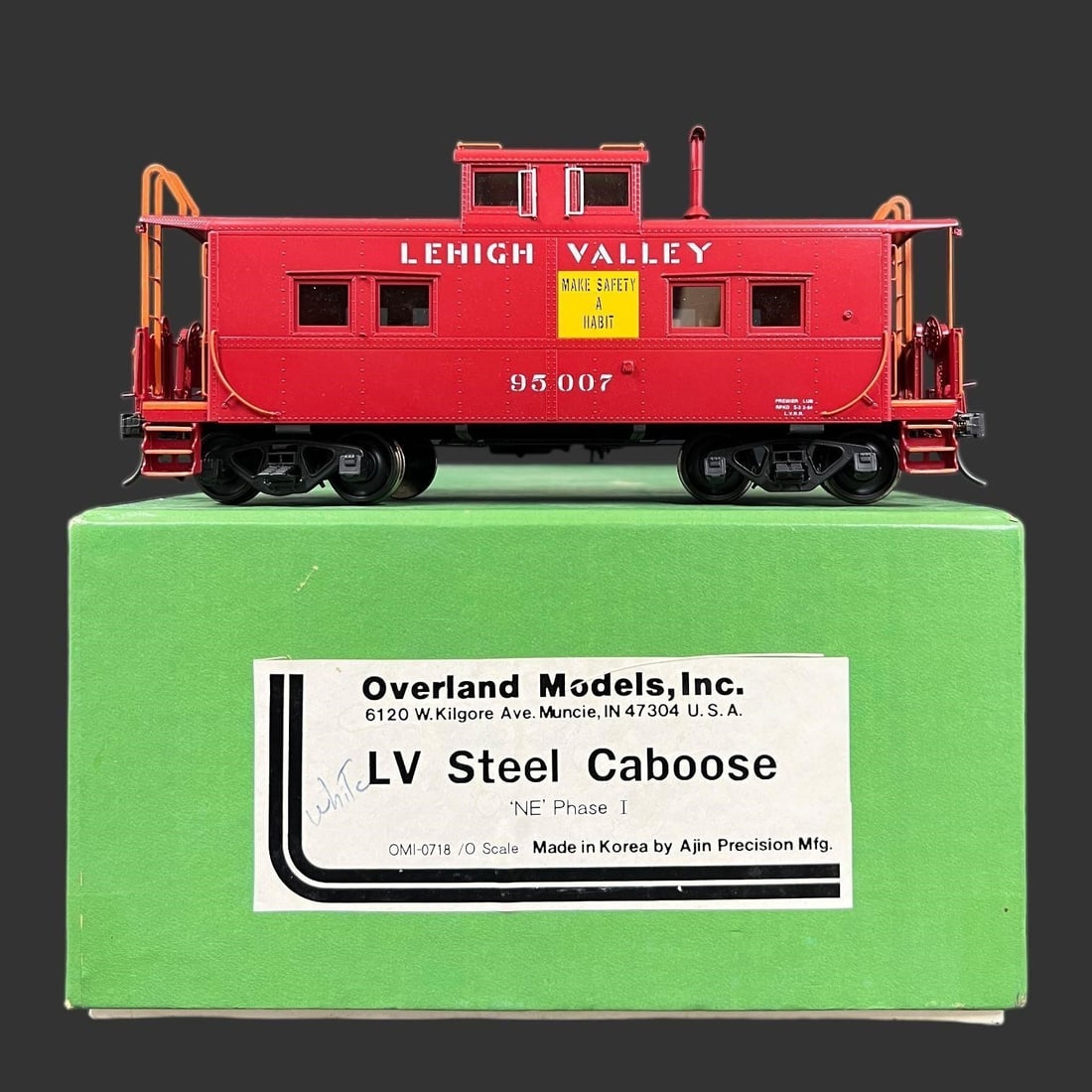 Overland Models, Inc LV Steel Caboose Train (1 of 9)