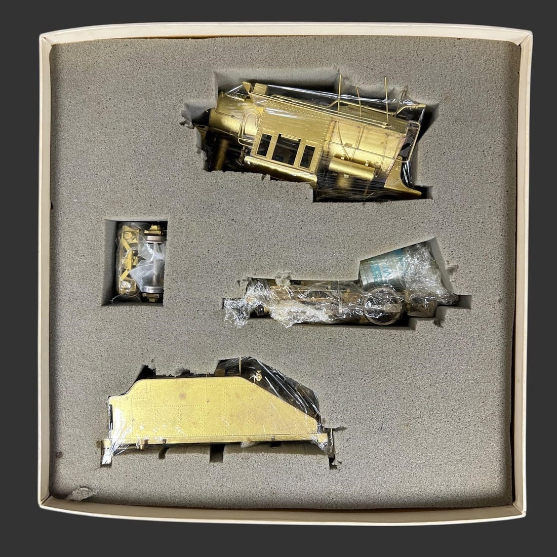 GEM Models ST-507 Kit Class A Camelback Train (1 of 17)