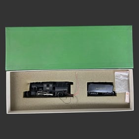 Overland Models, Inc. Reading 'P5' 4-4-2 Train