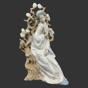 Lladro Spain Porcelain 'Geisha' Figurine
