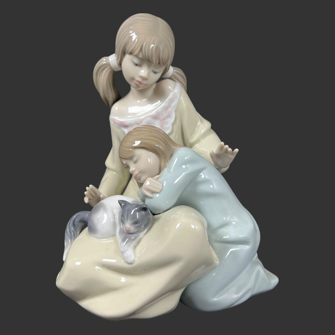 Lladro Lost In Dreams Porcelain Figurine #6313