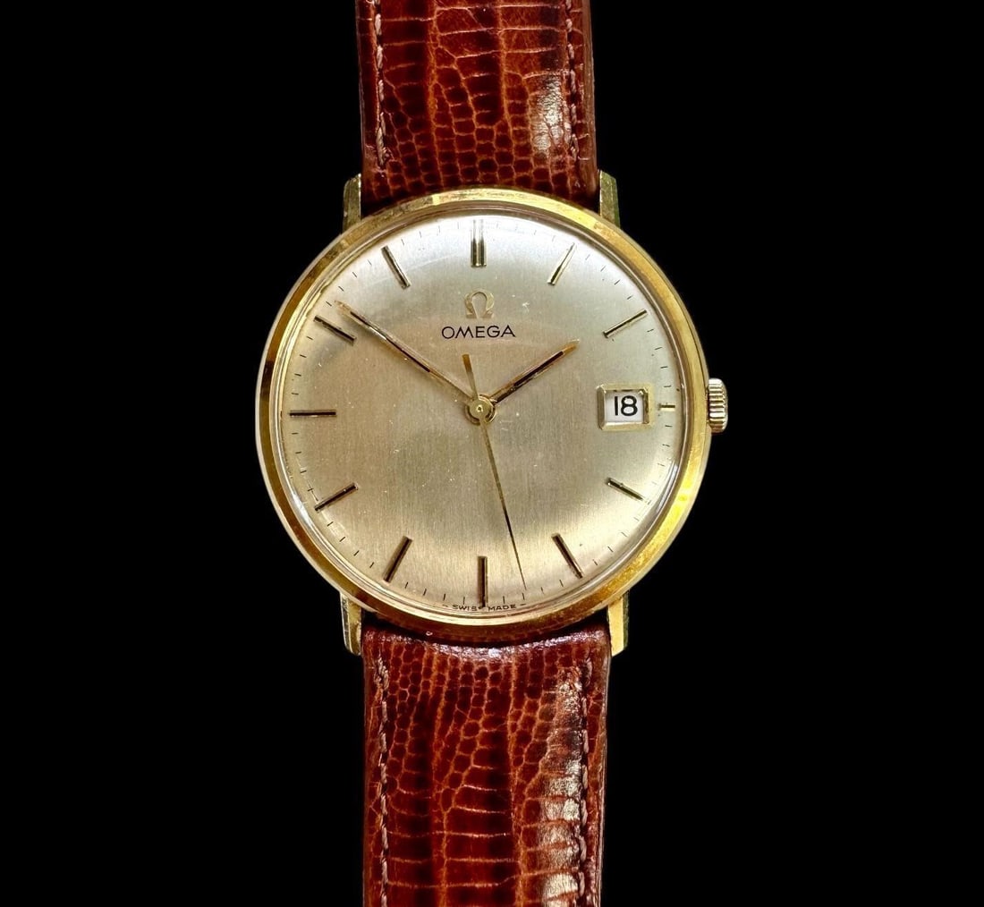 Vintage 18K Yellow Gold Omega Wristwatch (1 of 7)