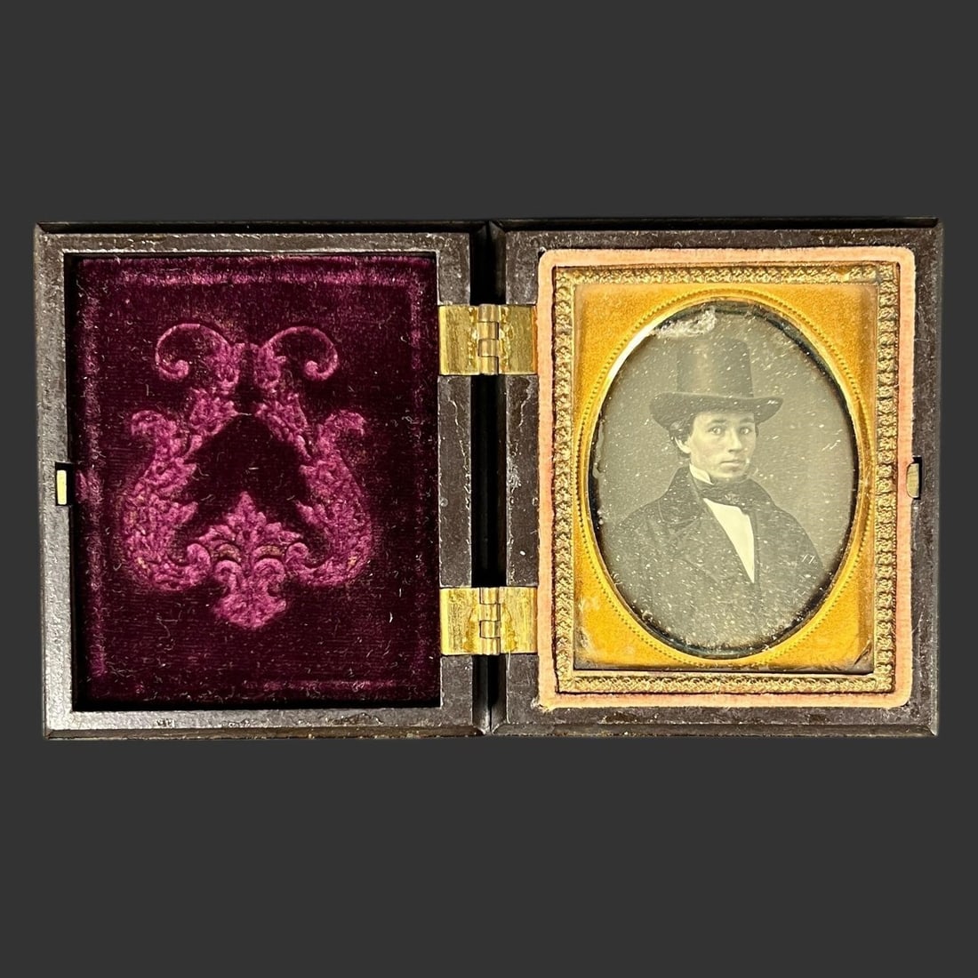 19th Century Daguerreotype Portrait of a Gentleman (1 of 6)
