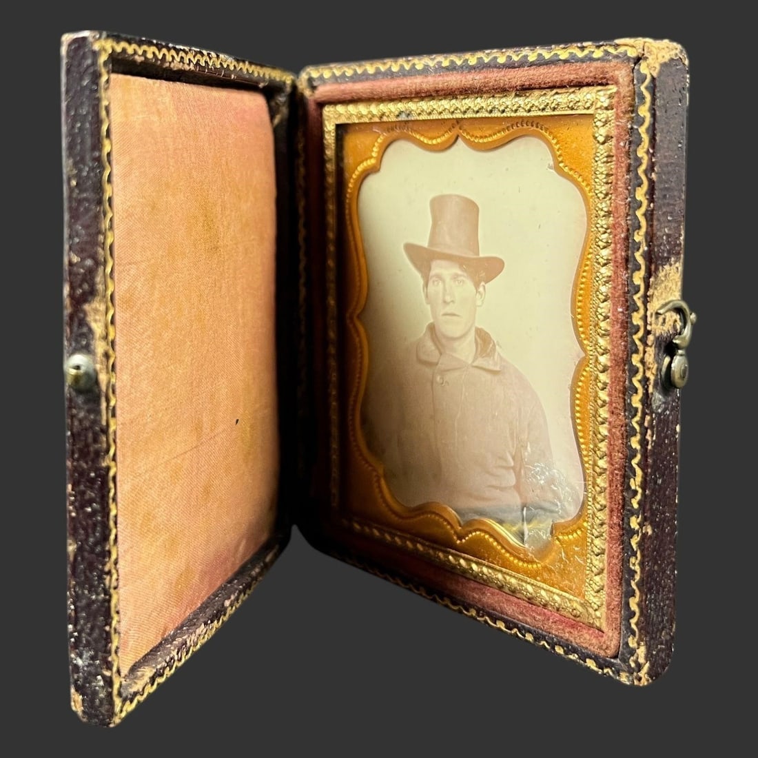 19th Century Daguerrotype Portrait of a Man (1 of 6)