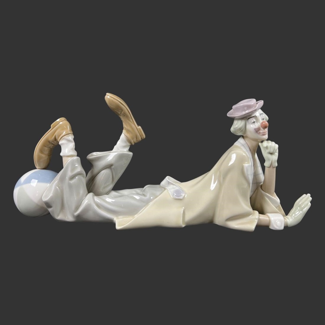 Lladro Spain Porcelain #4618 'Reclining Clown' (1 of 8)