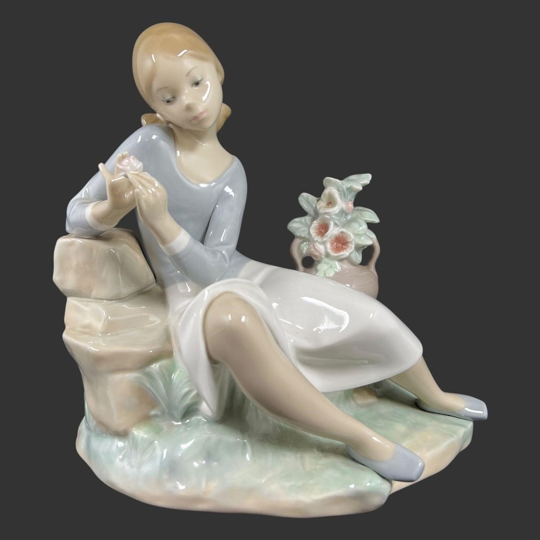 Lladro Spain Porcelain Figurine #4836 'Rosalinda' (1 of 6)