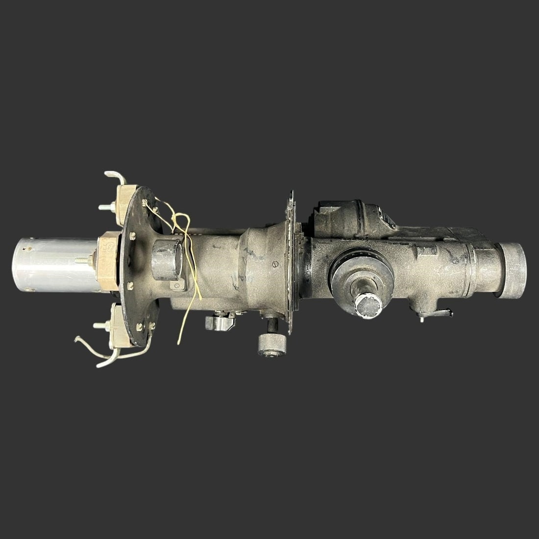 WWII US Navy Gyro-Stabilized Drift Meter Bombsight: Offered here is an original U.S. Navy electrically driven, gyro-stabilized drift meter, a critical component used in World War II naval and carrier-based aircraft to calculate wind drift and ground sp