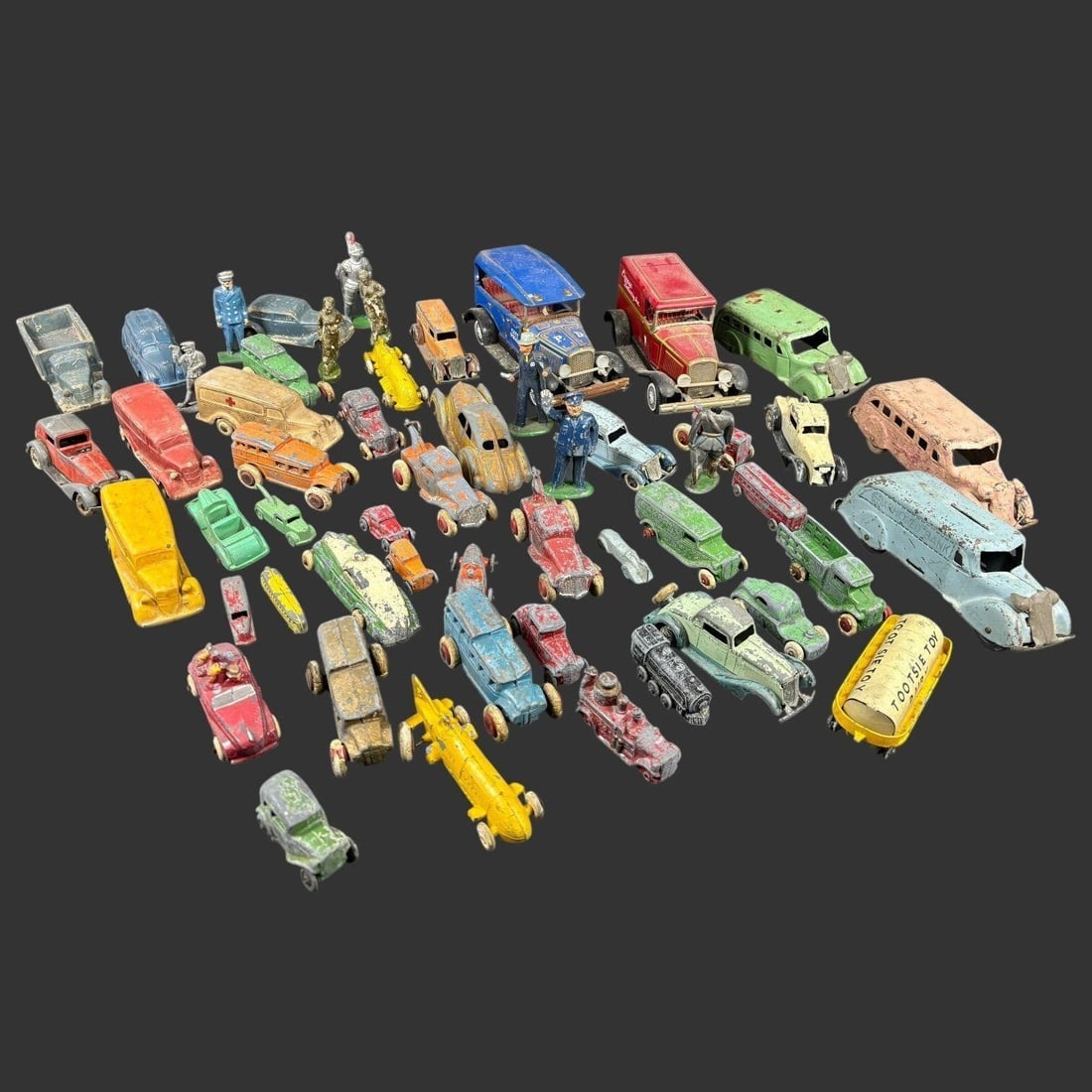 Large Lot Vintage Die-Cast & Cast Iron Toy Cars (1 of 5)