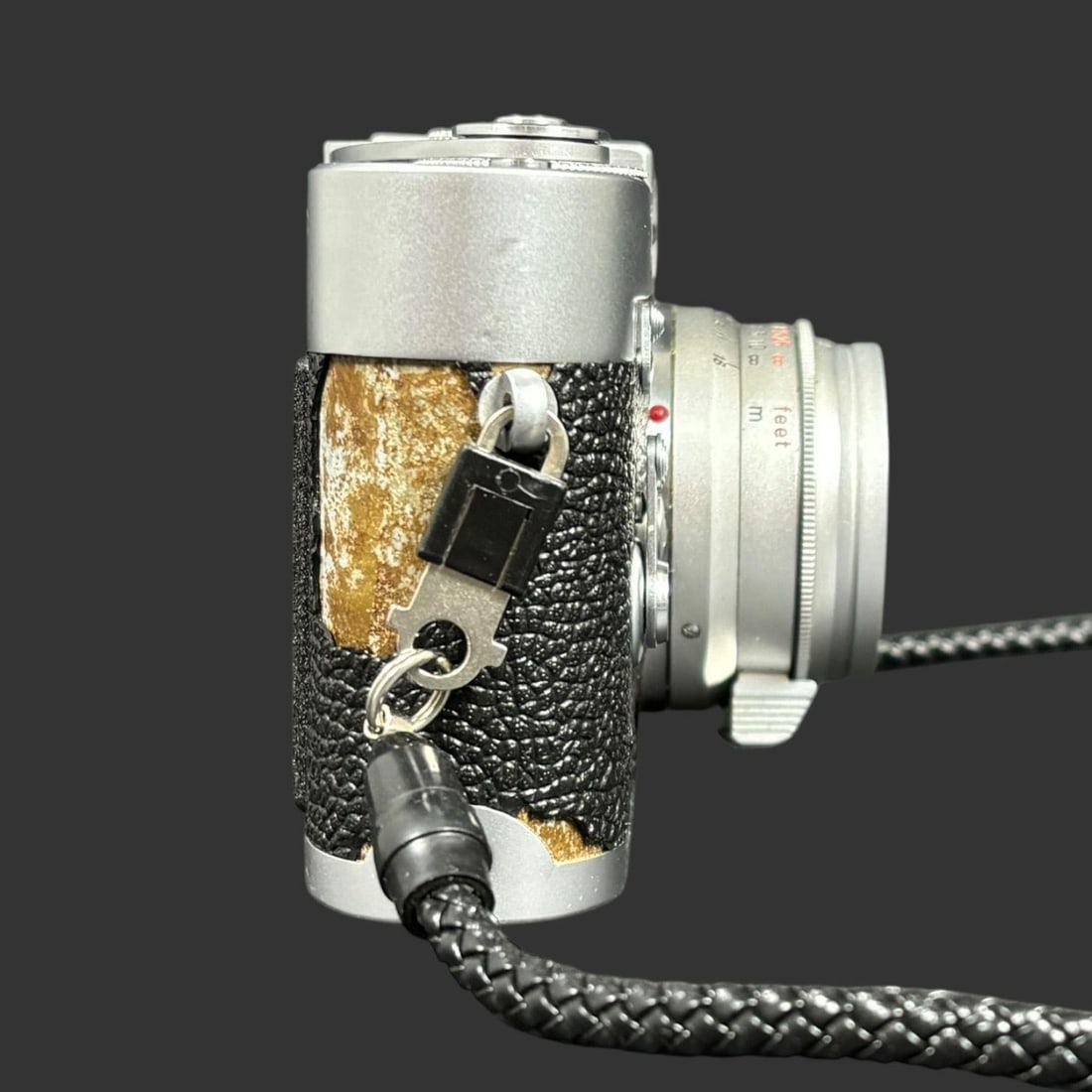 Leica M2 Rangefinder Camera & Accessories - 6