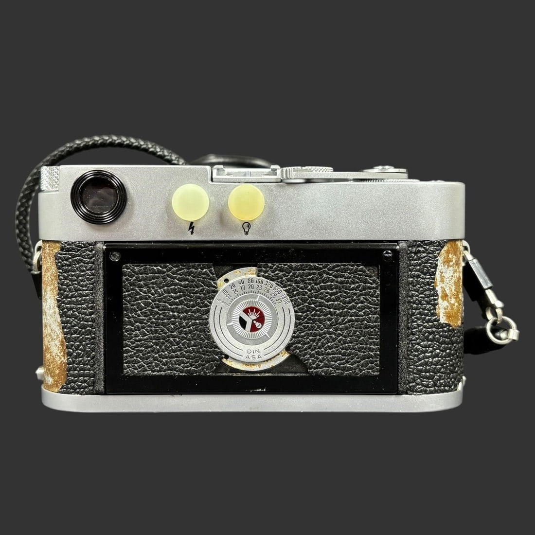 Leica M2 Rangefinder Camera & Accessories - 9