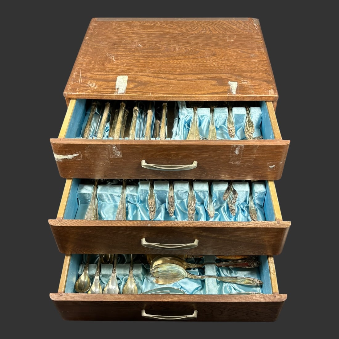 Flatware Service Set in Wooden Chest, Ornate Pattern, Mixed Serving Pieces (1 of 20)