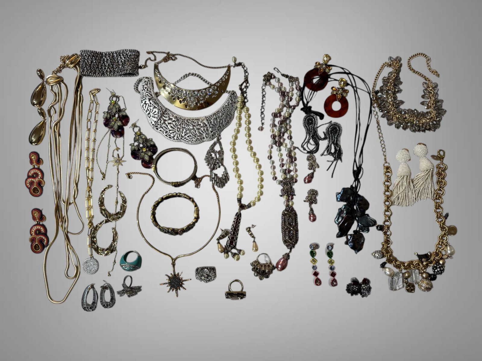 Lot of Vintage Costume Statement Jewelry Including Heidi Daus (1 of 6)