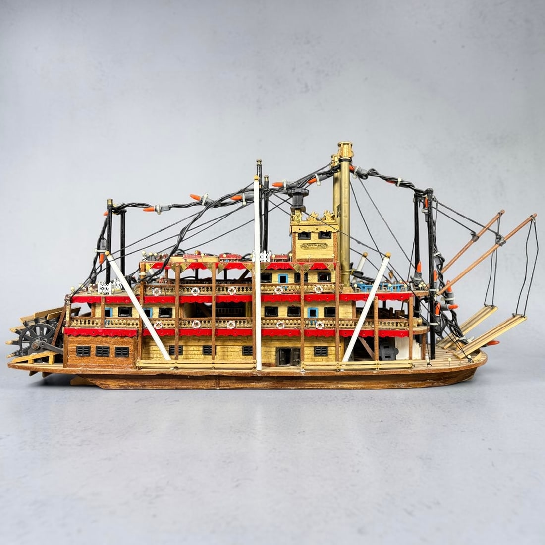 Folk Art “Spirit of Mississippi?? Paddlewheel Riverboat Model with Lights (1 of 8)