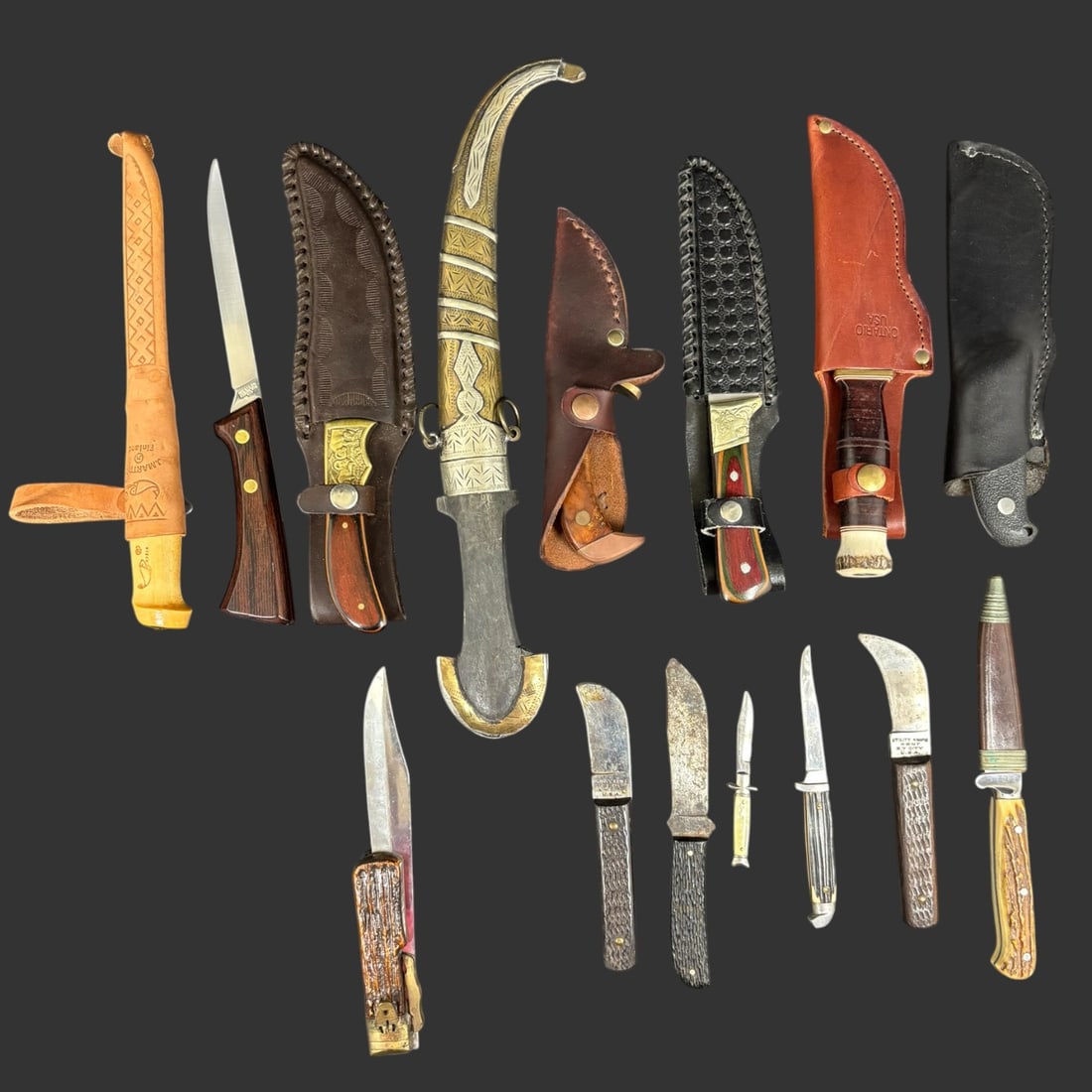 Lot of 15 Vintage Hunting & Utility Knives: This