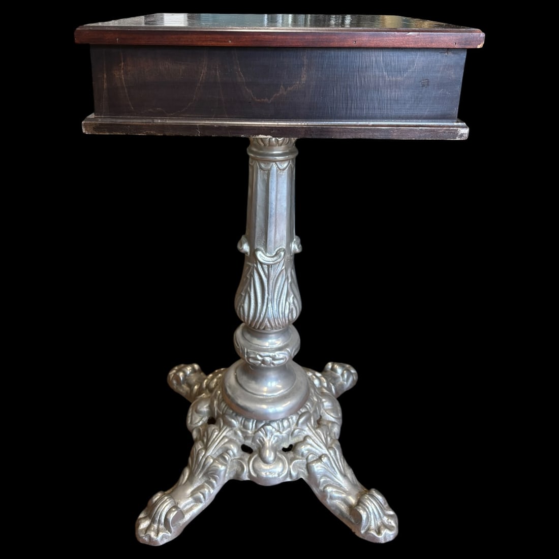 Antique Cast Iron and Wood Slot Machine Trade Stimulator Stand (1 of 5)