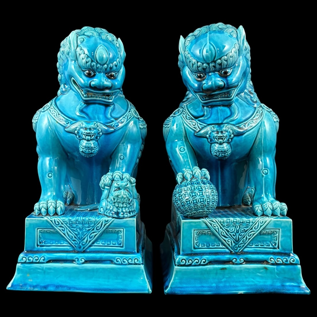 Pair of Chinese Turquoise Glazed Porcelain Foo Lion Figures (1 of 11)