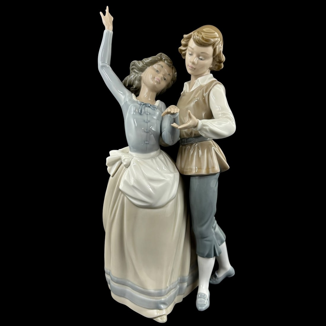 Lladró Spain “At the Ball?? #5456 Porcelain Dancing Couple Figurine (1 of 6)