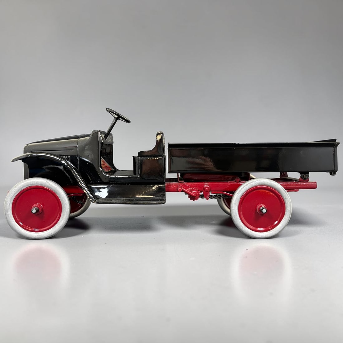 Buddy L Pressed Steel Dump Truck Toy with Working Tilting Bed (1 of 9)