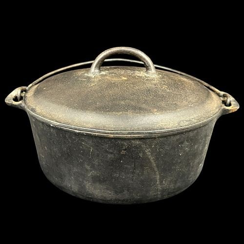 Dutch Oven Griswold #8 Erie Cast Iron Pot (1 of 14)