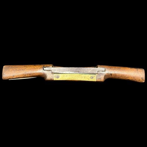 Antique 17th Century Thomas Joy Carpenter’s Wooden Jointer Plane: A rare 17th-century wooden jointer plane attributed to Thomas Joy, an early Massachusetts carpenter and builder. The long shaped hardwood body is fitted with an iron cutter, brass hardware, and unders