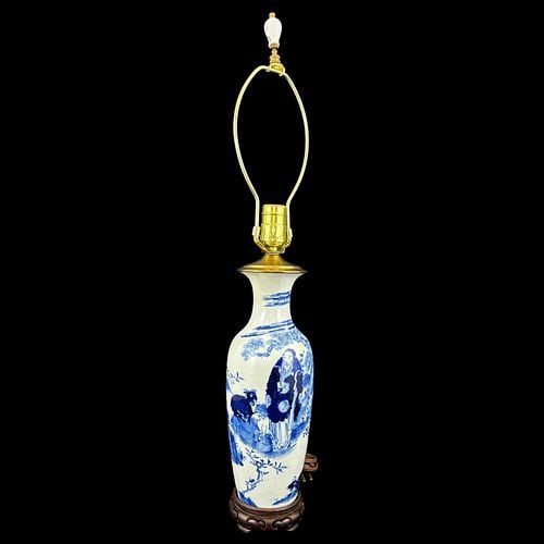 Chinese Blue & White Porcelain Vase Table Lamp (1 of 7)