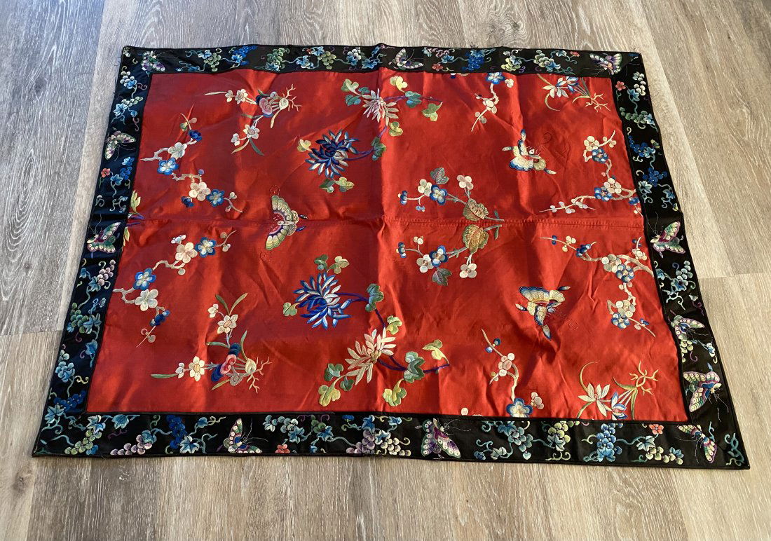 Chinese Antique Silk Textile Panel Qing: This is a very beautiful antique Chinese silk textile panel. It is in perfect condition and is ready to go. The size of the textile is 31 1/2 inches. Please preview the photos if you have any question
