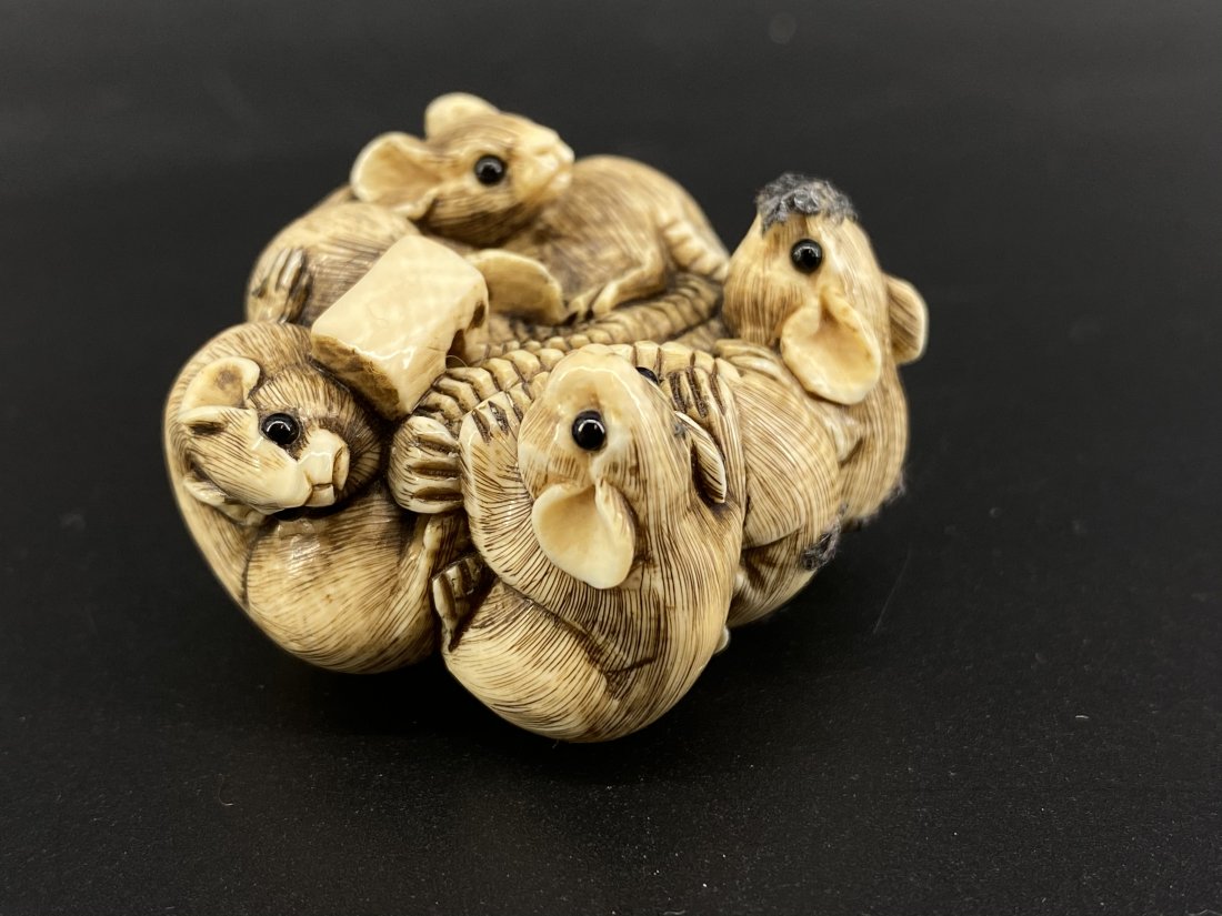 Fine Antique Japanese Meiji Period Netsuke: This is a very cute Meiji Period Ivory piece with four mouses. The carving is fantastic. The age is Meiji Period. The size is about 1 inch. Condition is great and ready to go. Any questions please ask