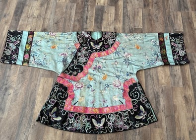 Antique Chinese Qing Dynasty Embroidered Silk Robe Court Robe