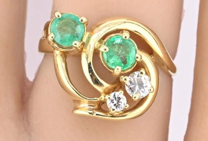 IGI Certified 14K Yellow Gold Ring with 0.70ct Natural Emeralds 0.25ct Diamonds