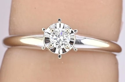 IGI Certified 14K White Gold Solitaire Diamond Ring Round Brillant Diamond
