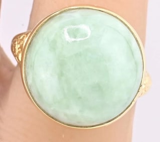 Natural Green Jade Cabochon Ring in 14K Yellow Gold (Round, 12.90ct) IGI Cert.