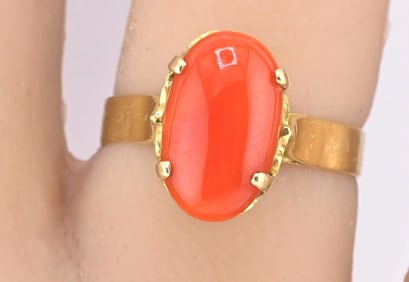 22K Yellow Gold Ring w/ 2.58ct Natural Coral – Oval Cabochon, Size 6.75