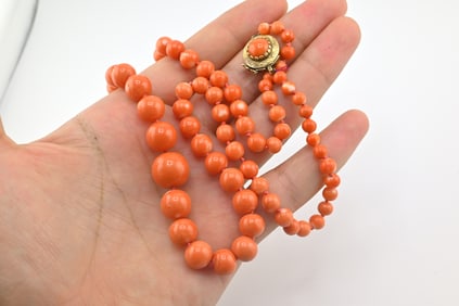Exceptional Round Coral Beads Momo Coral 50.18 Grams