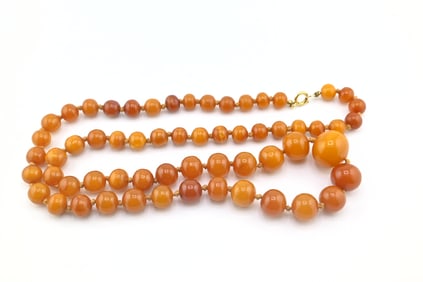 Lovely Butterscotch Amber Necklace 38.7 Grams
