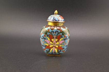 Unusual Chinese Cloisonné Snuff Bottle