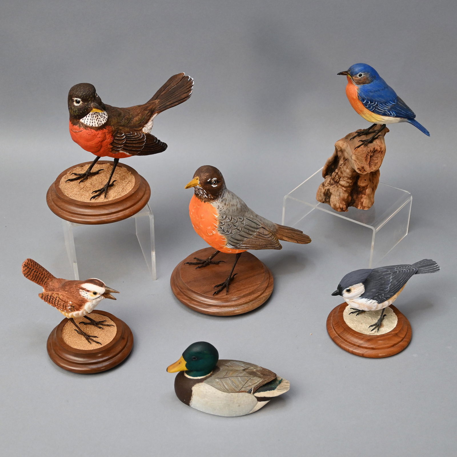 Lot of Six Carved & Paint-Decorated Birds (1 of 20)