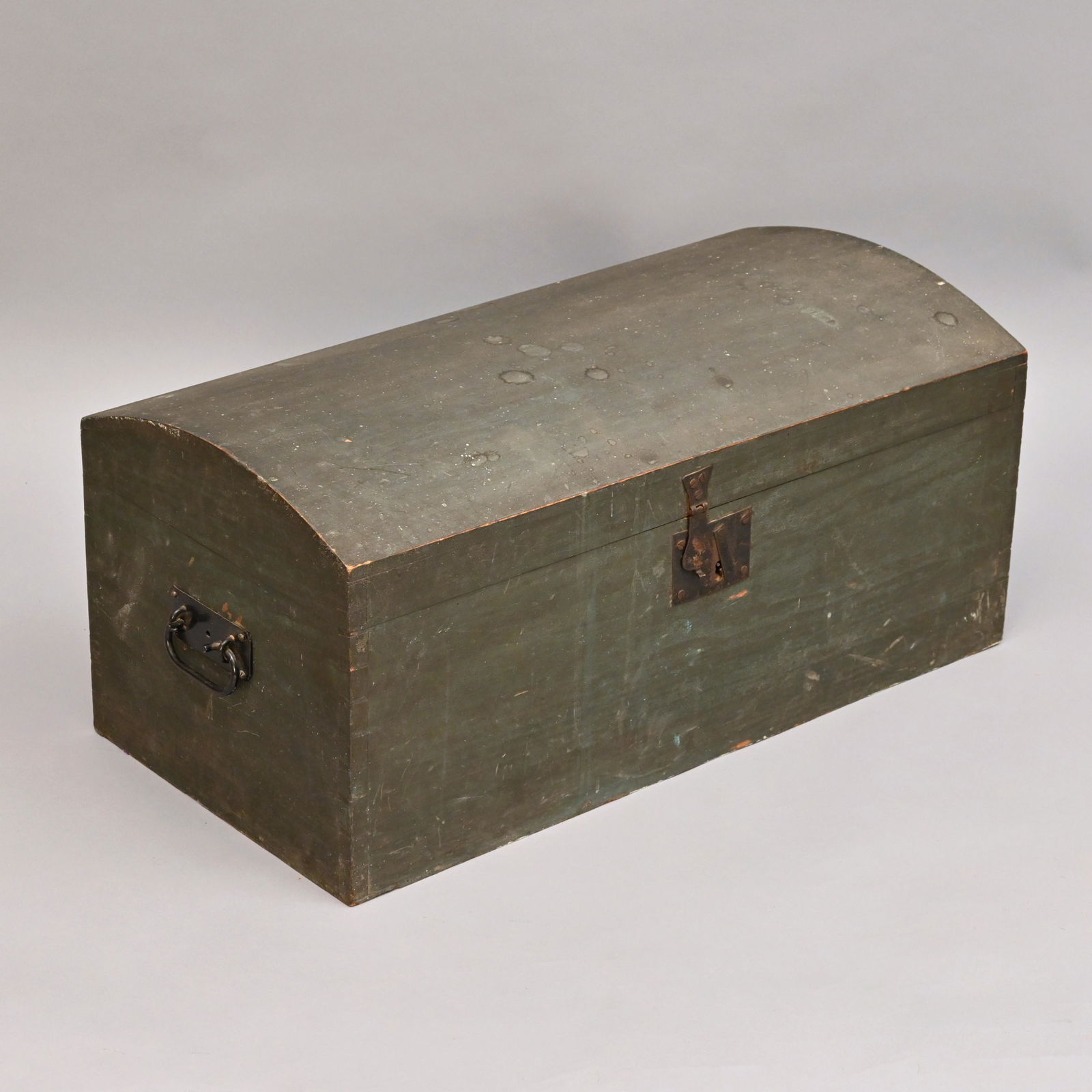 Blue Painted Dome Top Storage Box (1 of 4)